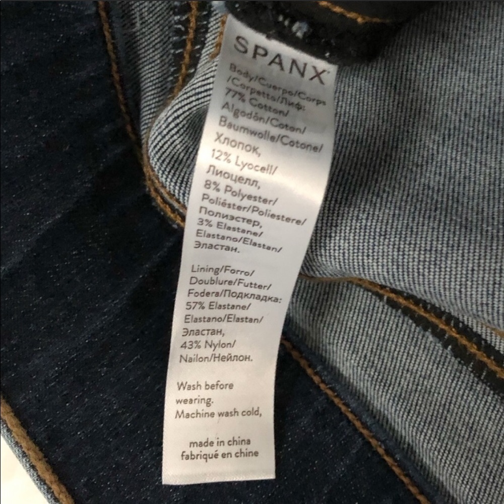 SPANX Distressed Denim Legging! Retail $128. - Picture 7 of 10